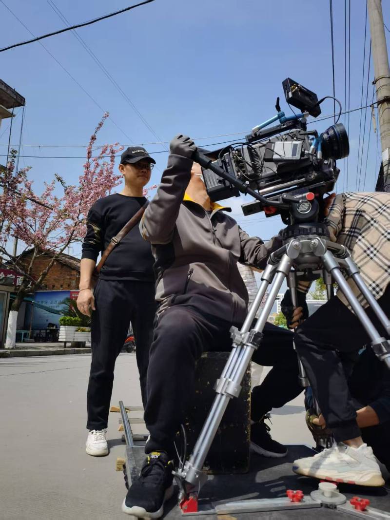 江阳区广告片拍摄：快消品牌爆款之选，网感内容适配社媒传播！